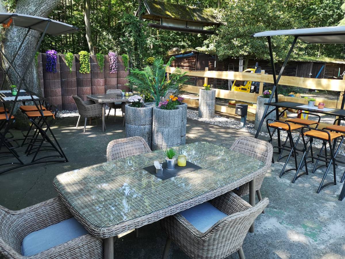 Biergarten 8